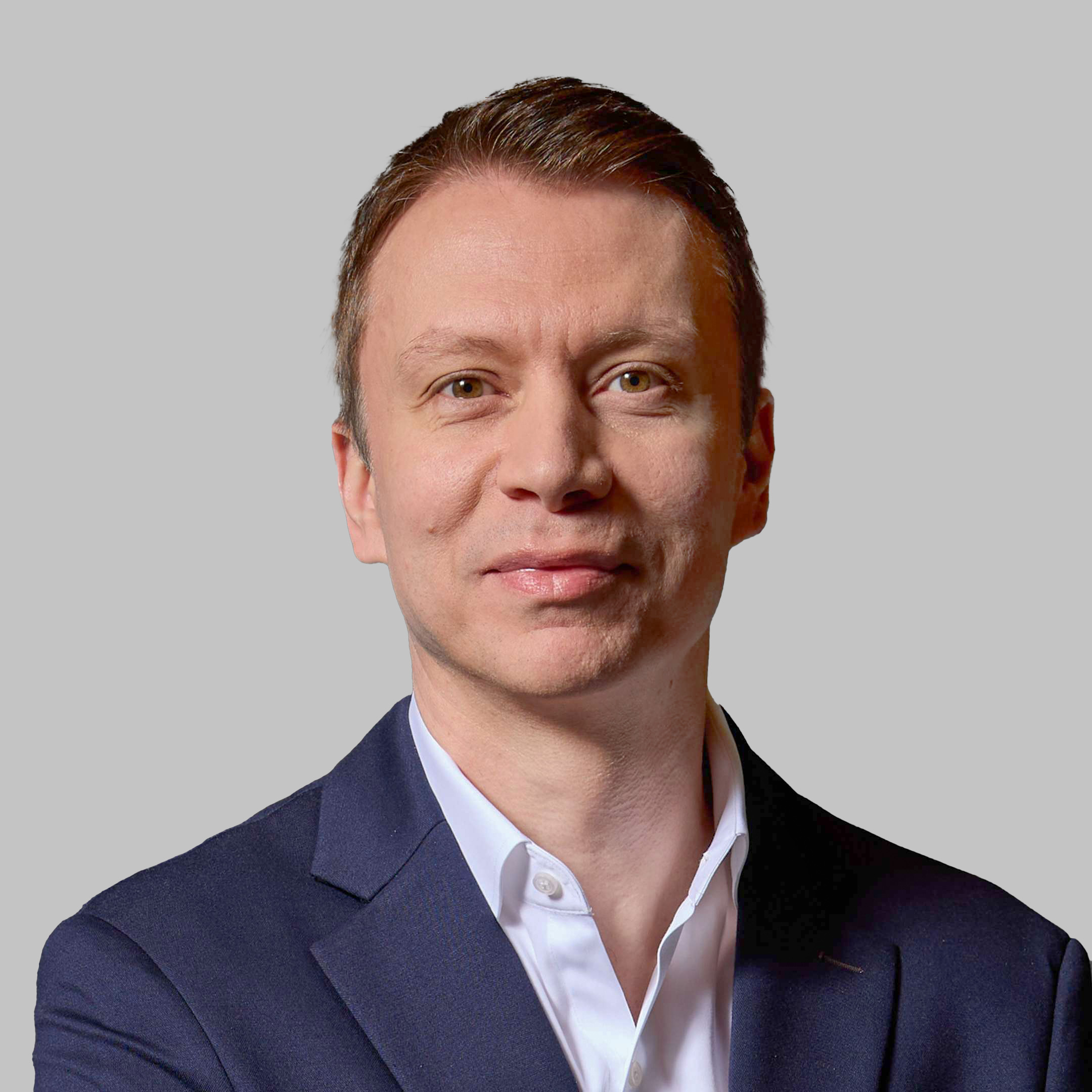 Headshot of Thomas Simeone